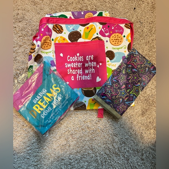 Little brownie 2 Aprons and Bandana - Picture 2 of 5